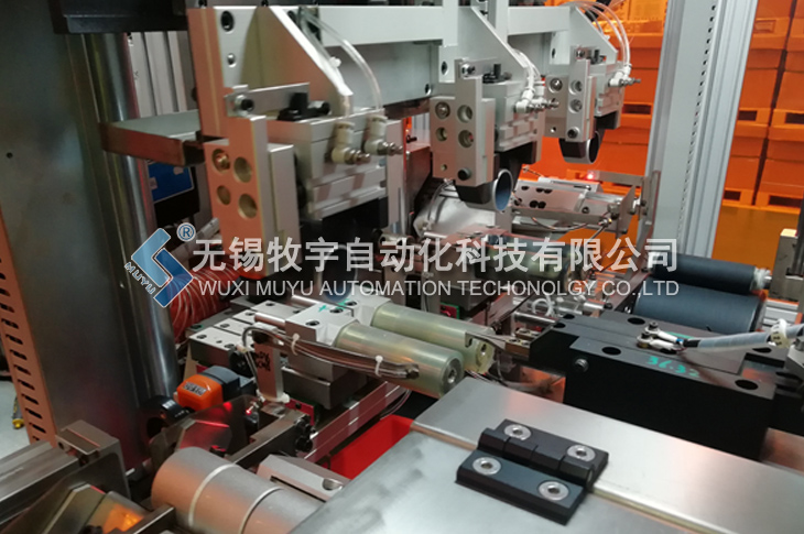 自動(dòng)滾膠機(jī)